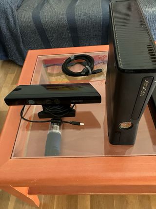 Xbox 360 + 10 giochi Kinect