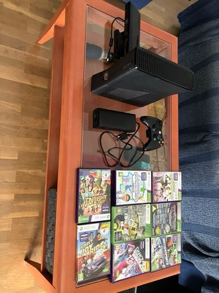 Xbox 360 + 10 giochi Kinect