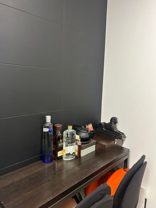 Tavolo consolle in legno di rovere e metallo