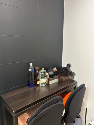 Tavolo consolle in legno di rovere e metallo