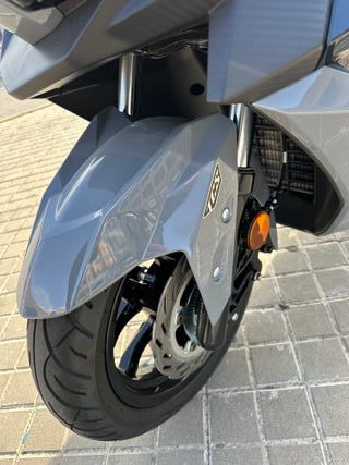 Maxiscooter Sym Cruisym 125cc Automática