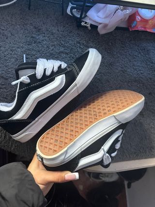 Vans Talla 36.5 Negro/Blanco