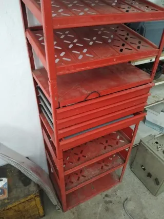 Estantería Wurt Roja con Cajones