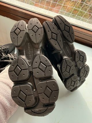 New Balance 9060 Negro Talla 38