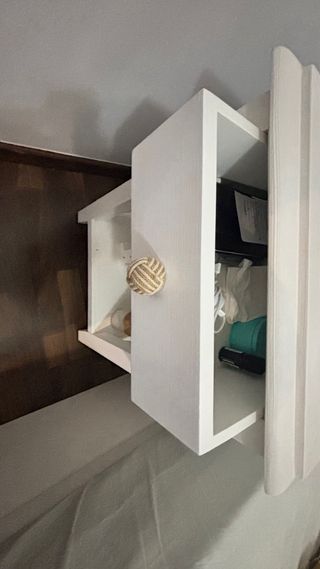 Comodino in legno massello