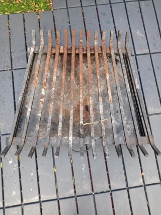 Reja de chimenea de metal