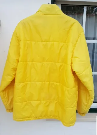 Chaqueta acolchada Chevignon amarilla unisex