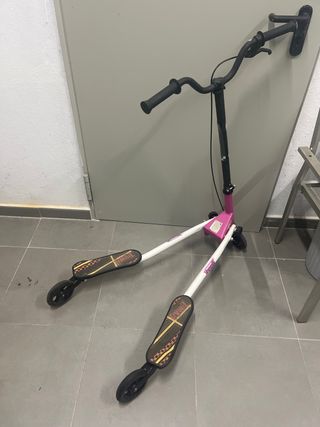Patinete rosa para niños