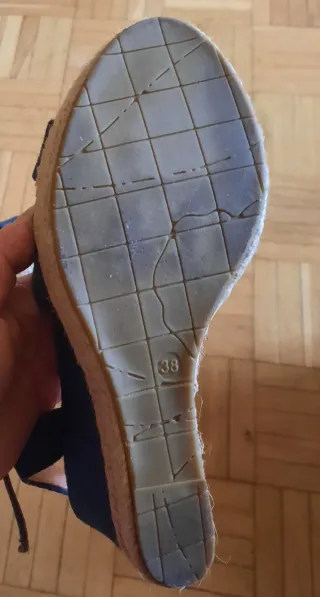 Sandalias de cuña con plataforma esparto.