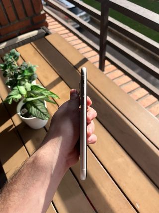 iPhone 11 bianco intatto senza graffi