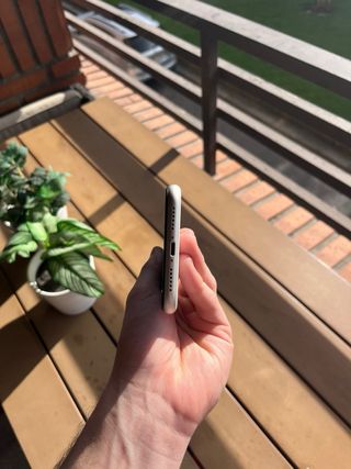 iPhone 11 bianco intatto senza graffi