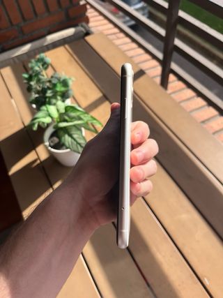 iPhone 11 bianco intatto senza graffi