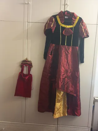 Disfraz de mujer medieval.