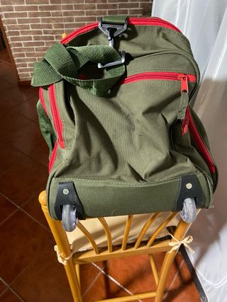 Macuto con ruedas y funda