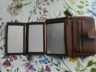 Cartera juvenil marrón y verde