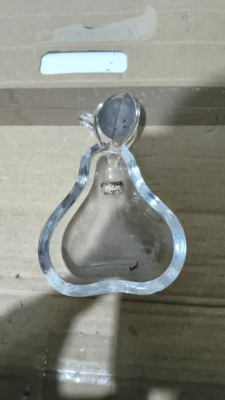 Posacenere in cristallo a forma di pera