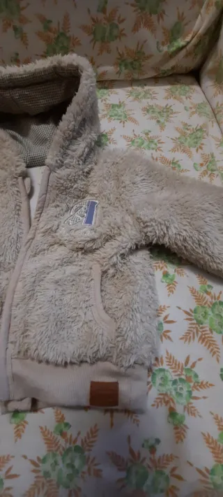 Giubbotto peluche bimbo 9 mesi con cappuccio