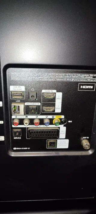 Televisor Samsung y Xiaomi TV Box