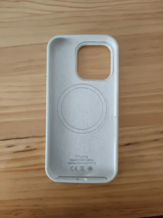 Confezione da 4 custodie per iPhone 16 Pro