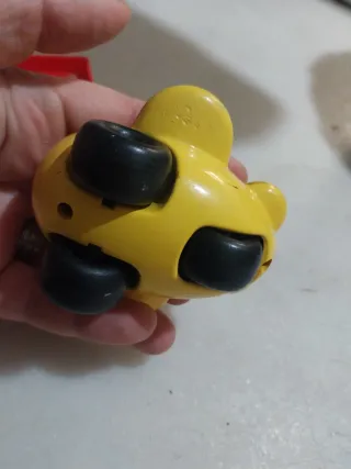 Camión y avión de juguete