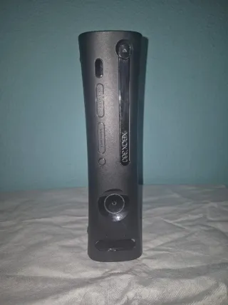 Xbox 360 + Mando + 3 Videojuegos