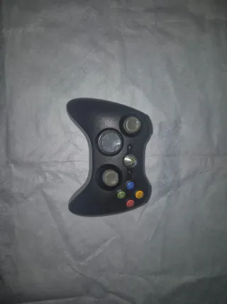 Xbox 360 + Mando + 3 Videojuegos