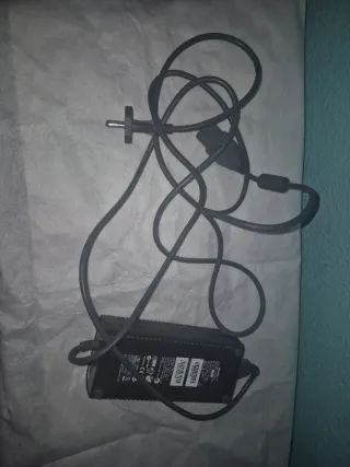 Xbox 360 + Mando + 3 Videojuegos