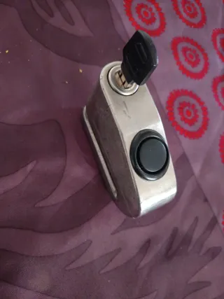 Candado de disco para moto con llave