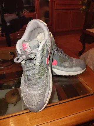 Zapatillas Nike Air Max Gris y Rosa