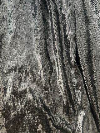 Precioso vestido plateado de punto