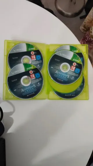 Xbox 360 Negra + 2 Mandos + 6 Juegos