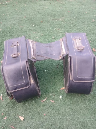 Alforjas de cuero para moto