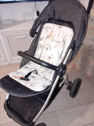 Carrito de paseo Be Cool. Buen estado