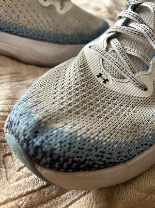 Zapatillas Under Armour HOVR 42