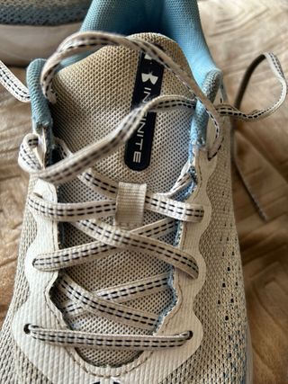 Zapatillas Under Armour HOVR 42