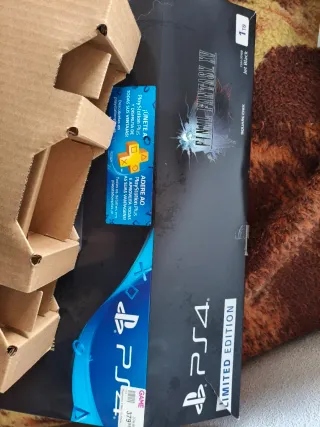 PS4 Slim 1TB Luna | Ed. FFXV | Juego + Caja