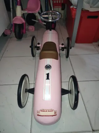 Correpasillos Vintage Itsimagical rosa.