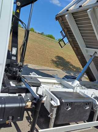 Camión Grúa Renault Trucks Mascott 160,35 DXI Volquete