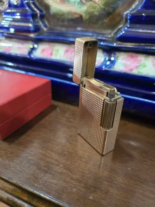 Mechero S.T. Dupont Dorado