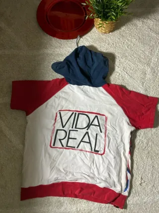 Sudadera Desigual con capucha y estampado