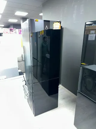A domicilio Nueva grande Nevera combi negra crista