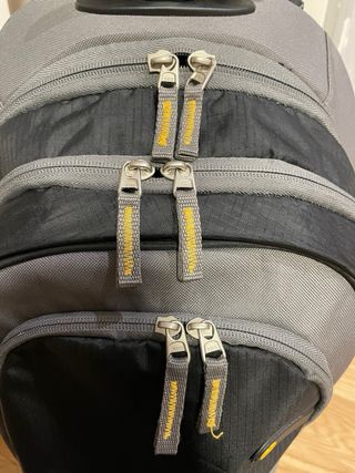 Mochila HP con ruedas para portátil