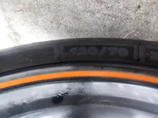 Suspensión KTM WP Ruedas Michelin y pinzas Brembo