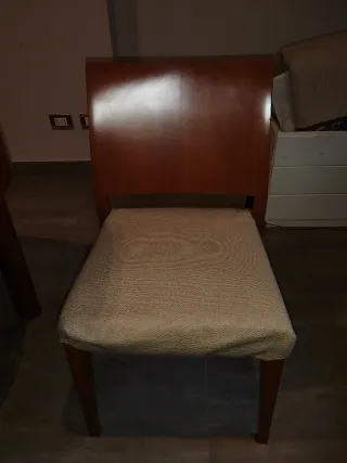 Tavolo da cucina con 4 sedie