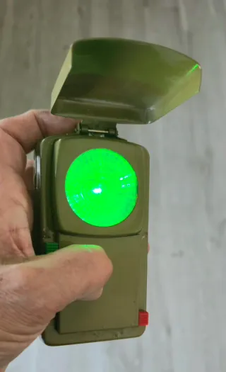 Linterna Militar Vintage