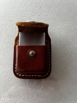 Lote 2 accendini Zippo e fodera in pelle
