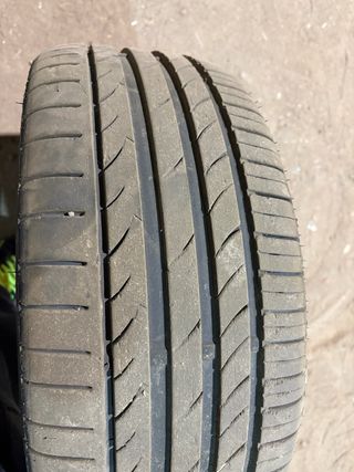 Neumaticos delanteros
