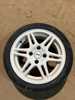 Neumaticos delanteros