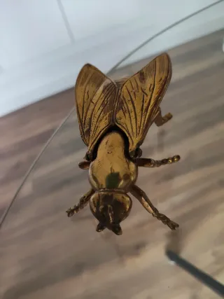 Cenicero figura mosca bronce antiguo