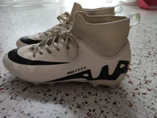 Botas de fútbol talla 40